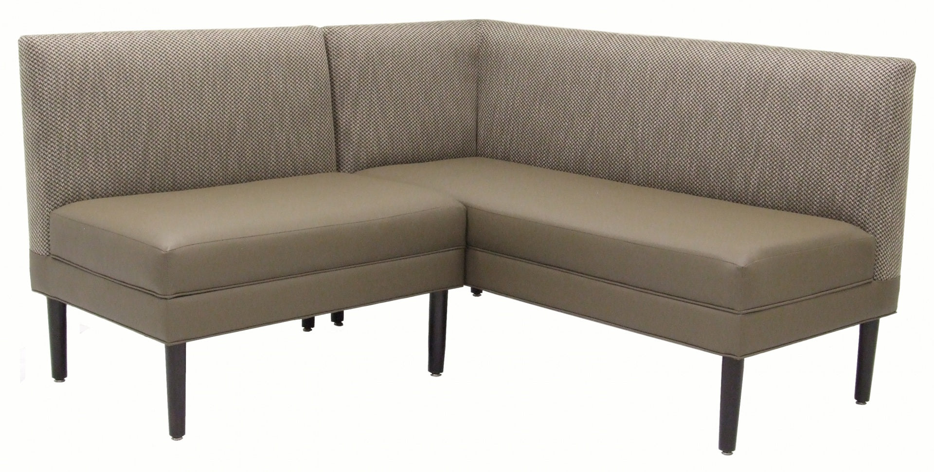 6166 - Sectional
